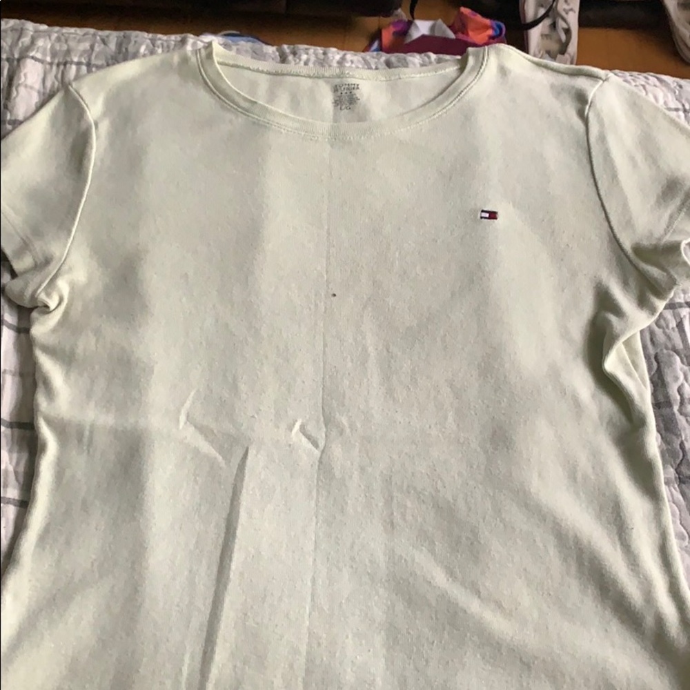 Tommy Hilfiger T shirt